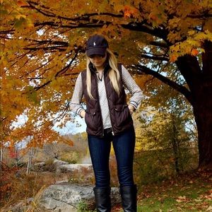 Meet your Posher, The Preppy Thrifter.